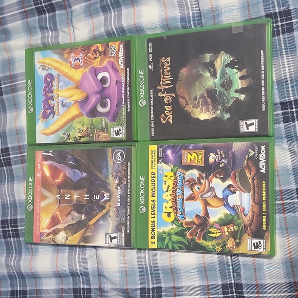 4 Xbox One video game lot Spyro Sea of Thieves Crash Bandicoot Anthem games set